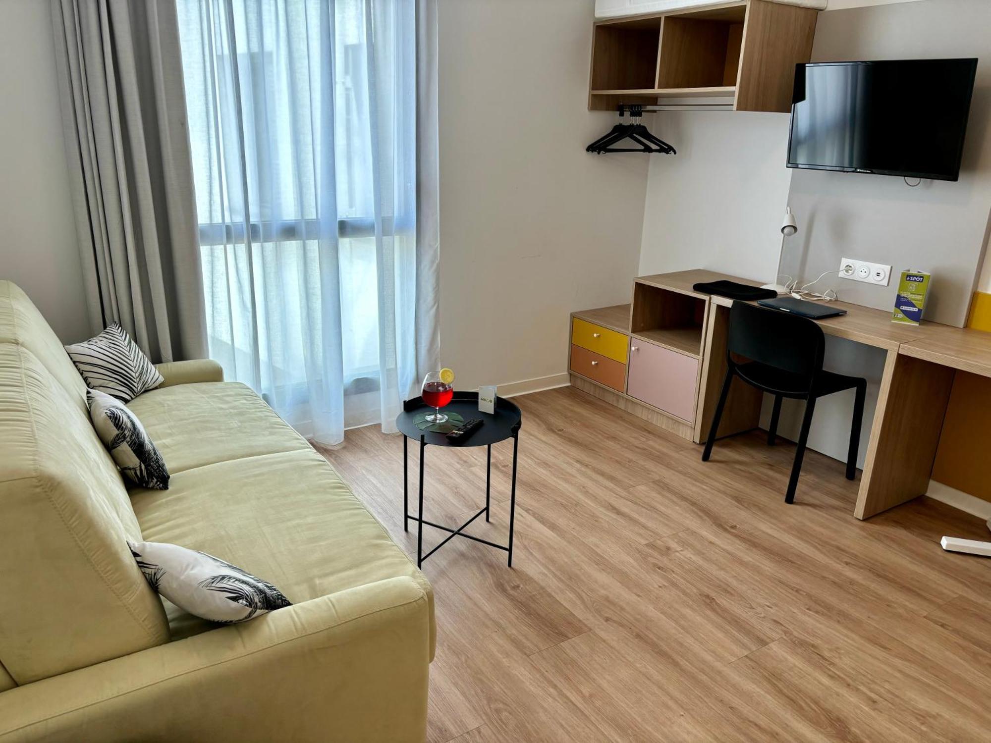 Apparthotel Privilodges Тулон Экстерьер фото